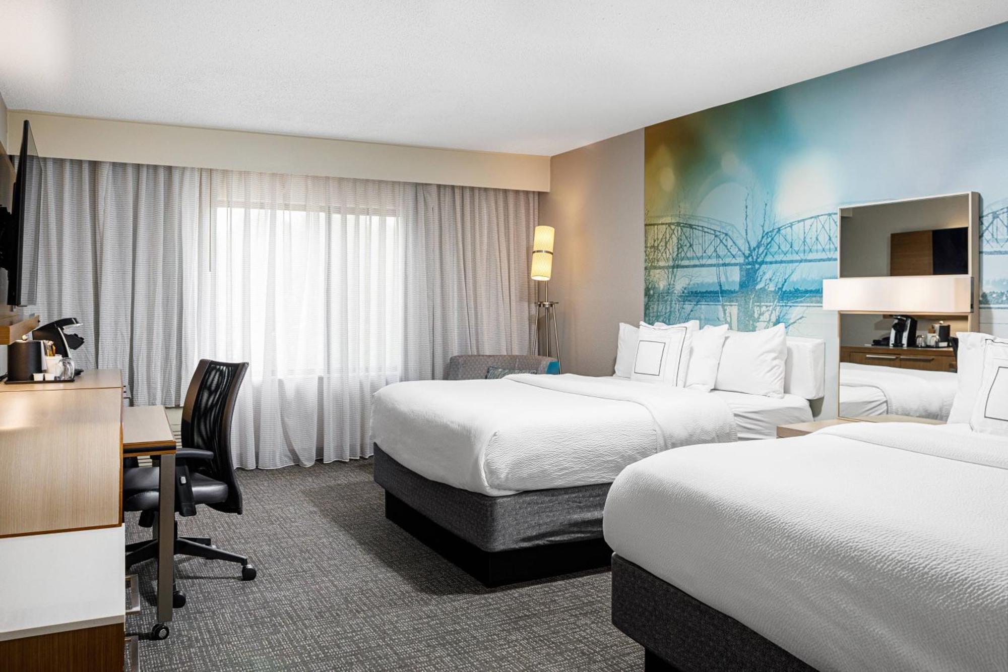 Courtyard West 3*